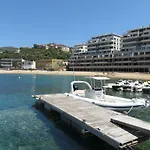Côté *